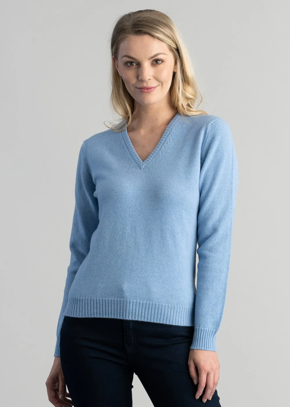 Lindsey Lambswool V-Neck – Image 4