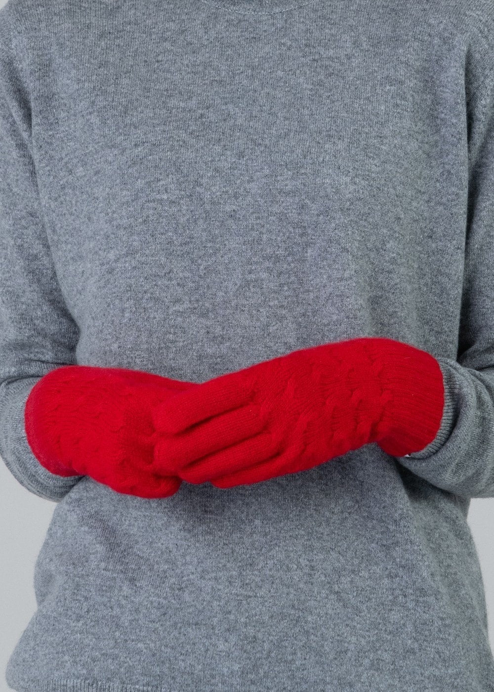 Cashmere Cable Gloves – Image 3