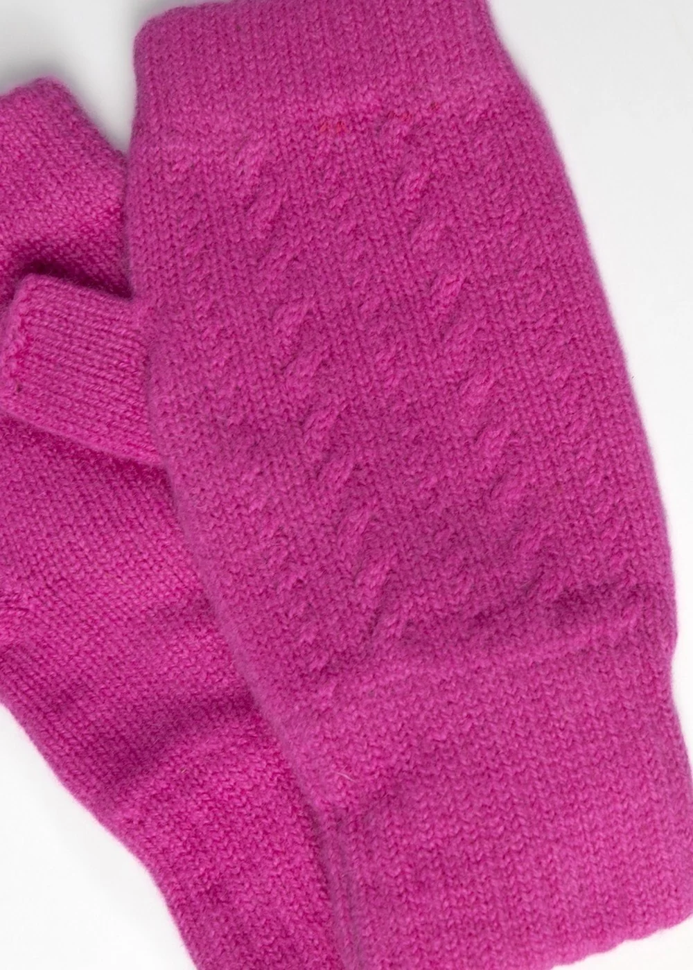 Briar Cashmere Fingerless Mittens – Image 3