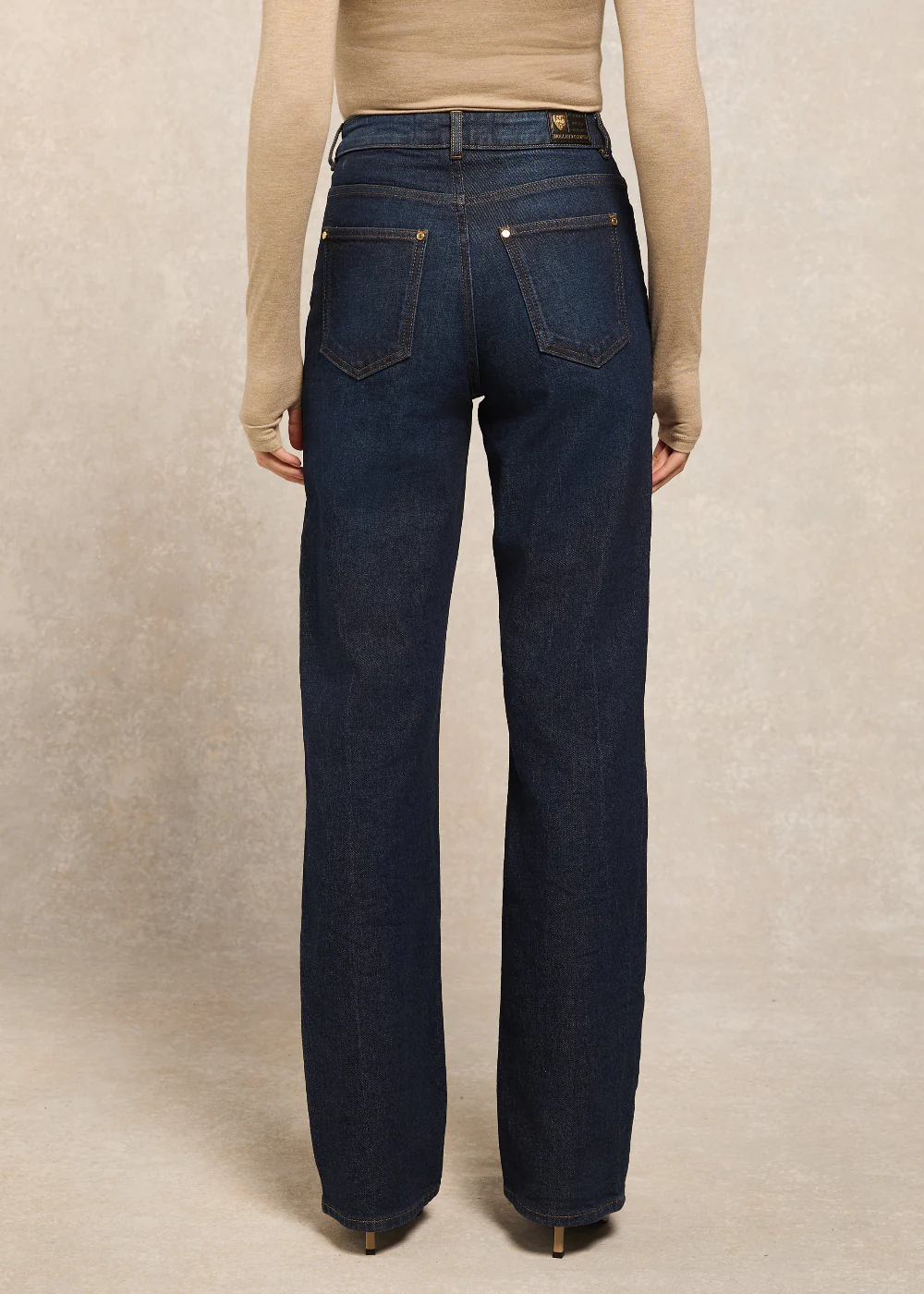 Classic Straight Jeans – Image 4
