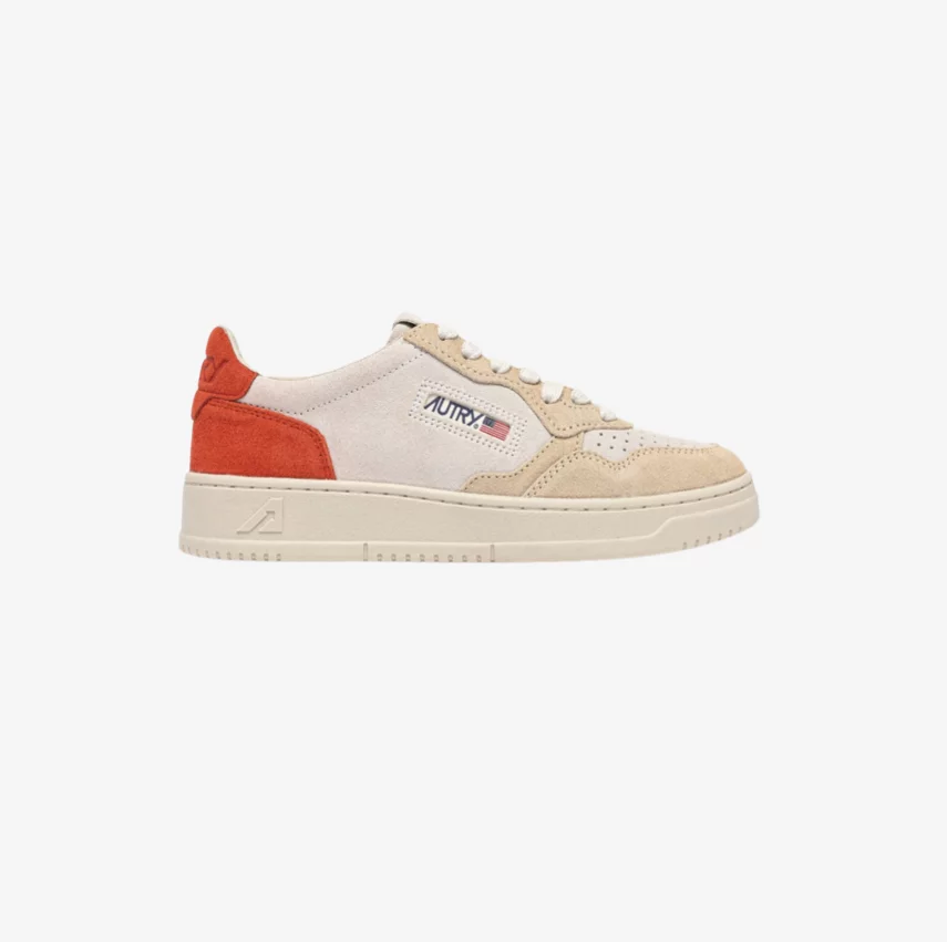 BASKETS AUTRY MEDALIST LOW TRICOLOR EN DAIM BLANC SAND ET FEU