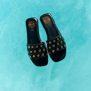 SANDALE PLATE EN CUIR AVEC CLOUS NOIR VENUS