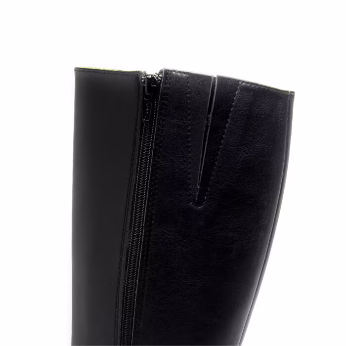 Botte noire végane Lou de Nae : Élégance Éthique Au-Delà Des Genoux – Image 5