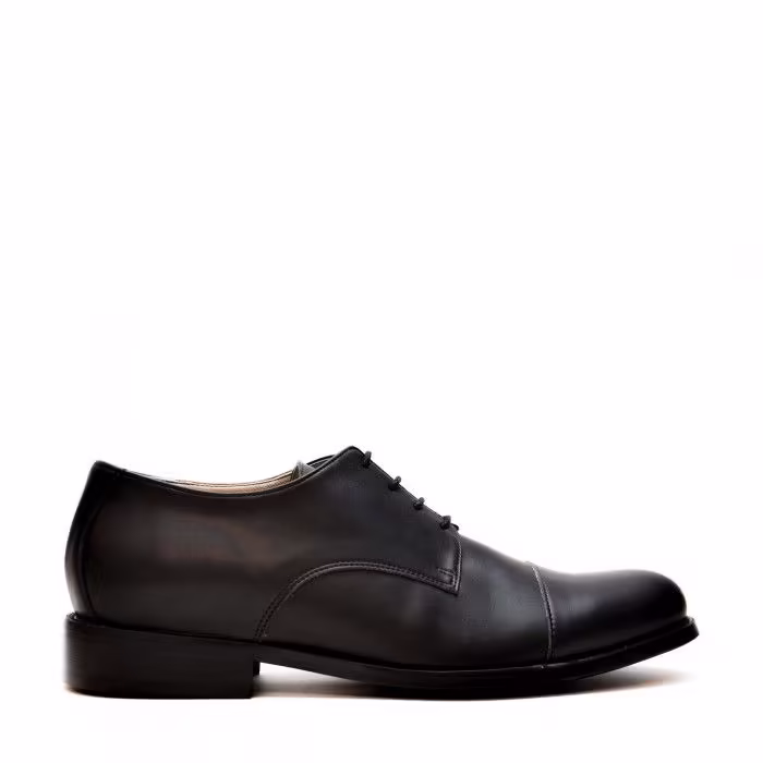 Chaussure Derby homme noire Végane NewBCN : Élégance sans Cruauté pour Homme Moderne