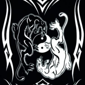 DRAPEAU YIN ET YANG TRIBAL POS570