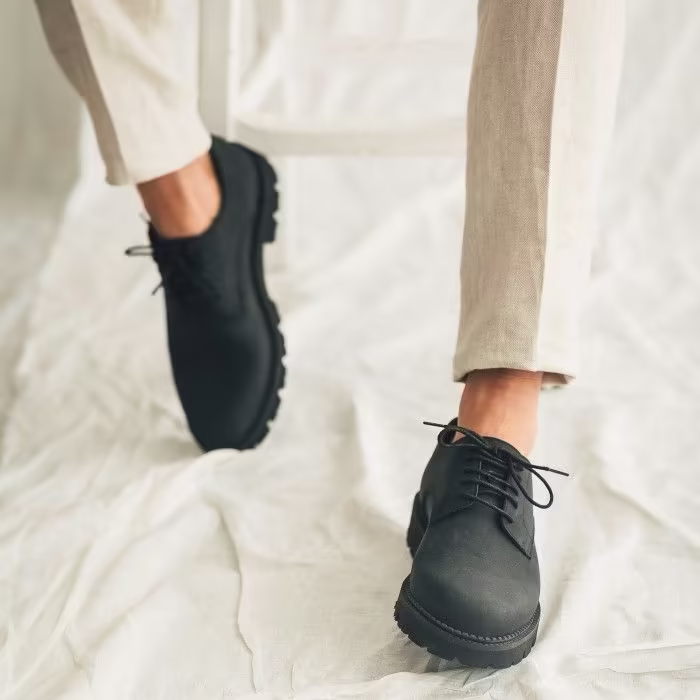 Adrien Grey : la chaussure à lacets vegan Alliant Confort, Style et Écologie – Image 3